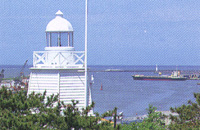 木造六角灯台の画像