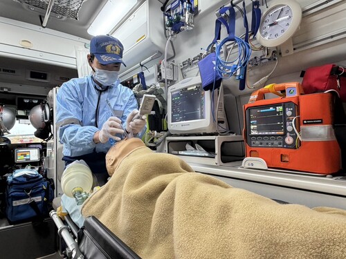 気管挿管訓練の様子1