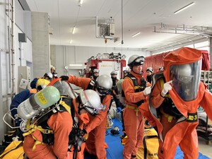 防護服を着装している様子