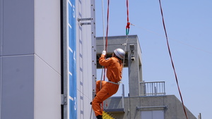 ロープ応用登はんの様子