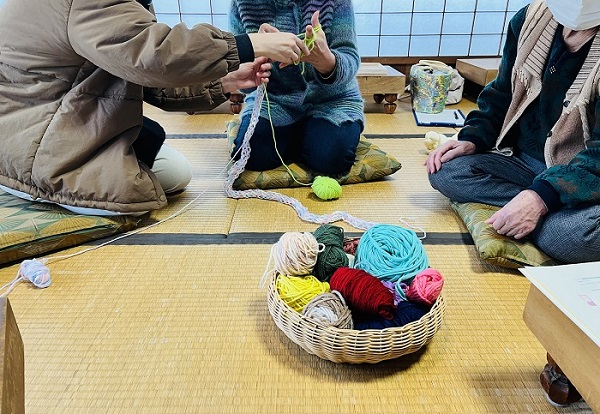 編む手解く手3