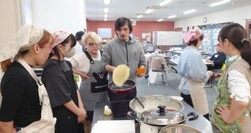クレープ焼き