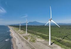 酒田市十里塚風力発電所の画像