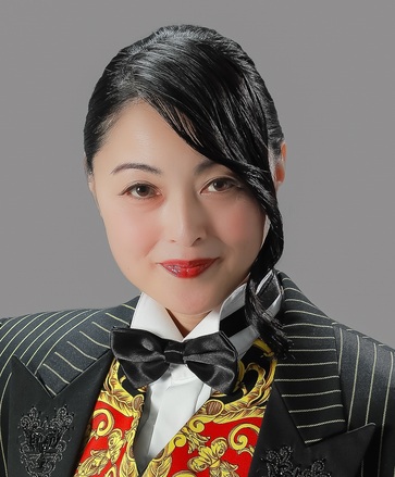 佐々木亜希子氏