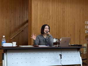 講師の安田綾子さんの写真
