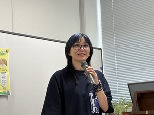 講師の細谷真紀子さんの写真