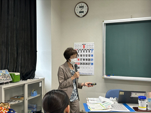 齋藤由美子氏