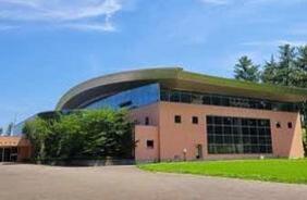 光ケ丘プール建物写真