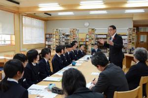 中学生とのグループミーティングの様子