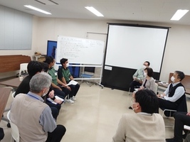 1回目カフェミーティングの様子