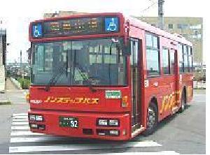 るんるんバス（赤）の画像