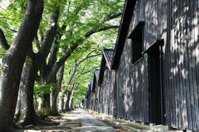 山居倉庫外観